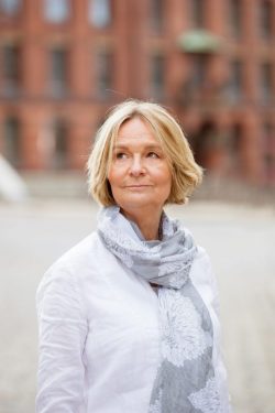 Kirsten Boie becomes an Honorary Citizen of Hamburg